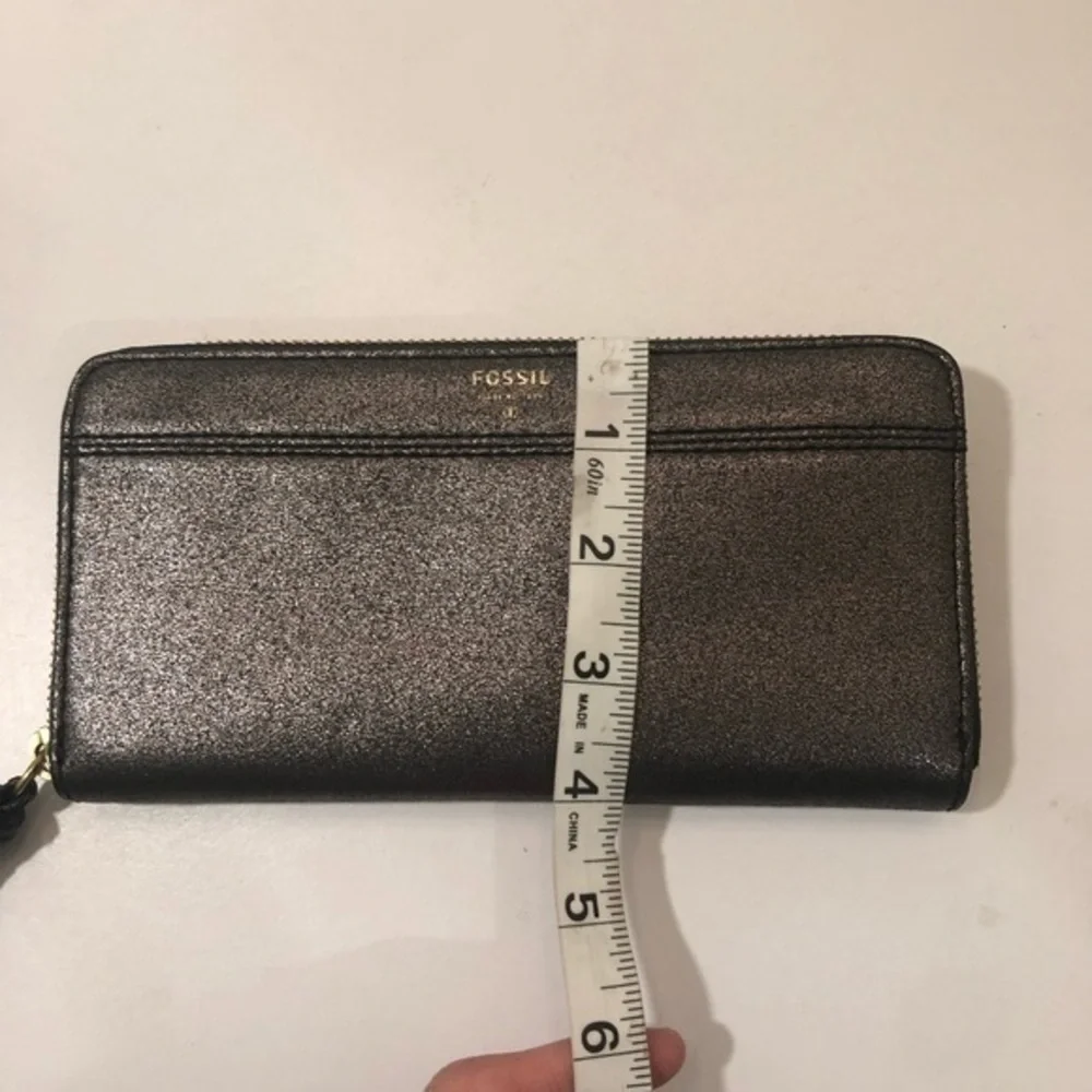 Fossil black shimmer tassel clutch bag wallet